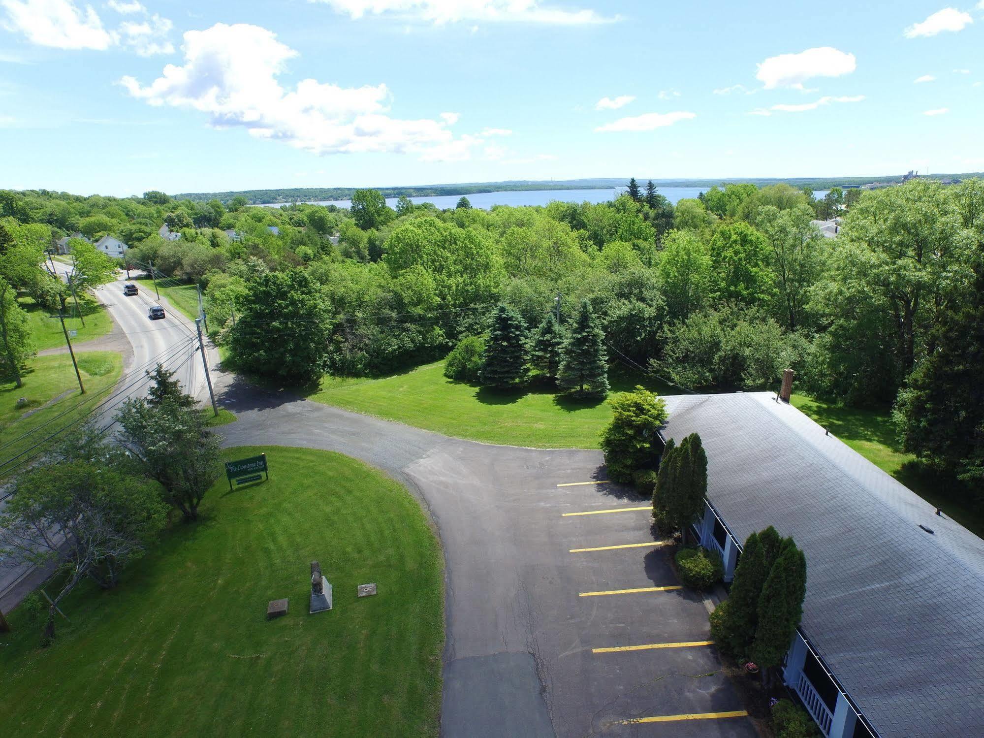 Lionstone Inn Motel & Cottages Pictou Dış mekan fotoğraf