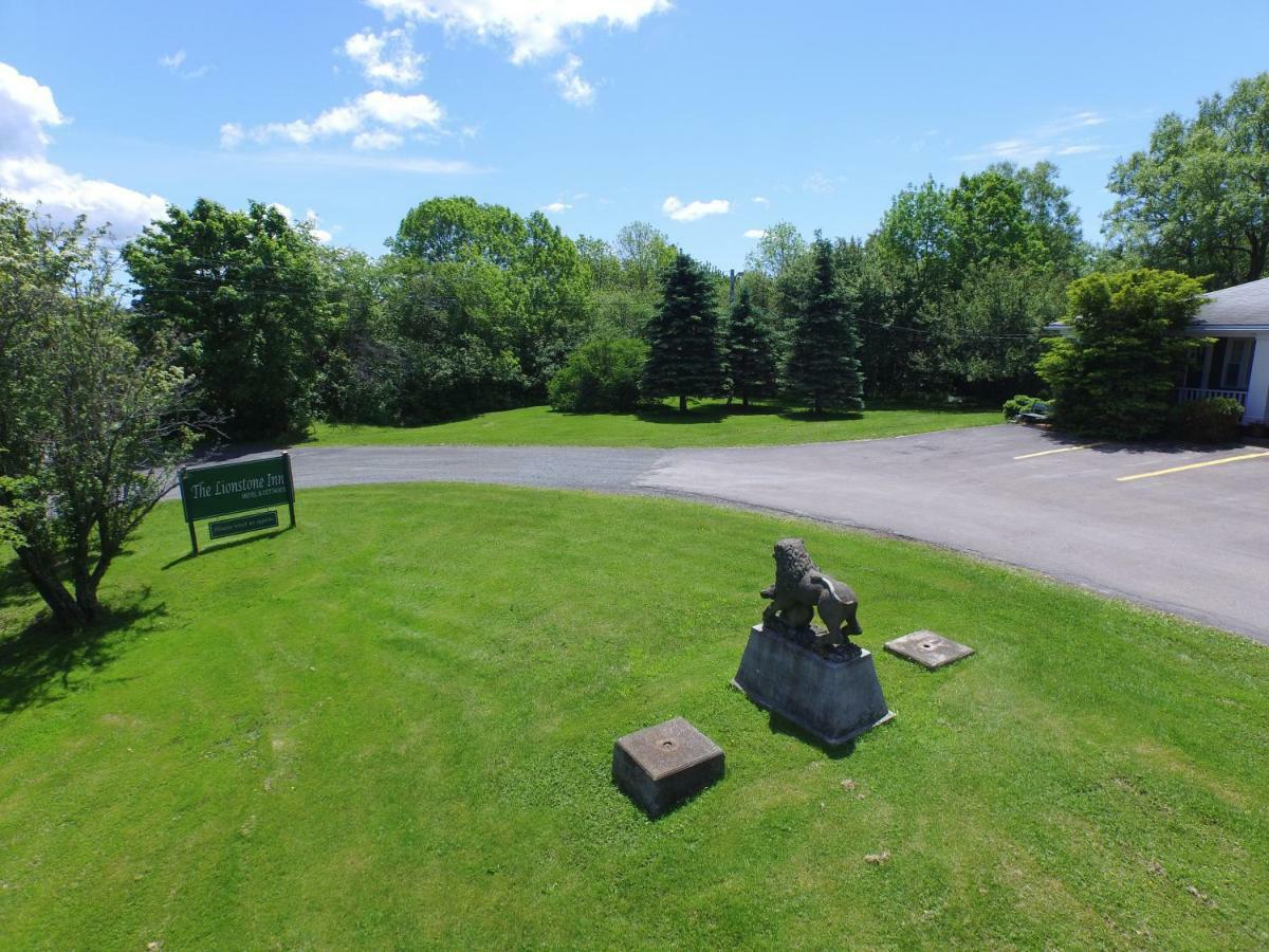 Lionstone Inn Motel & Cottages Pictou Dış mekan fotoğraf